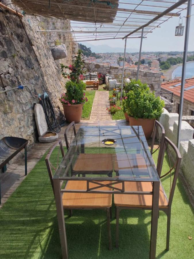 Ferienwohnung Stone Clock'S House Nafpaktos Exterior foto