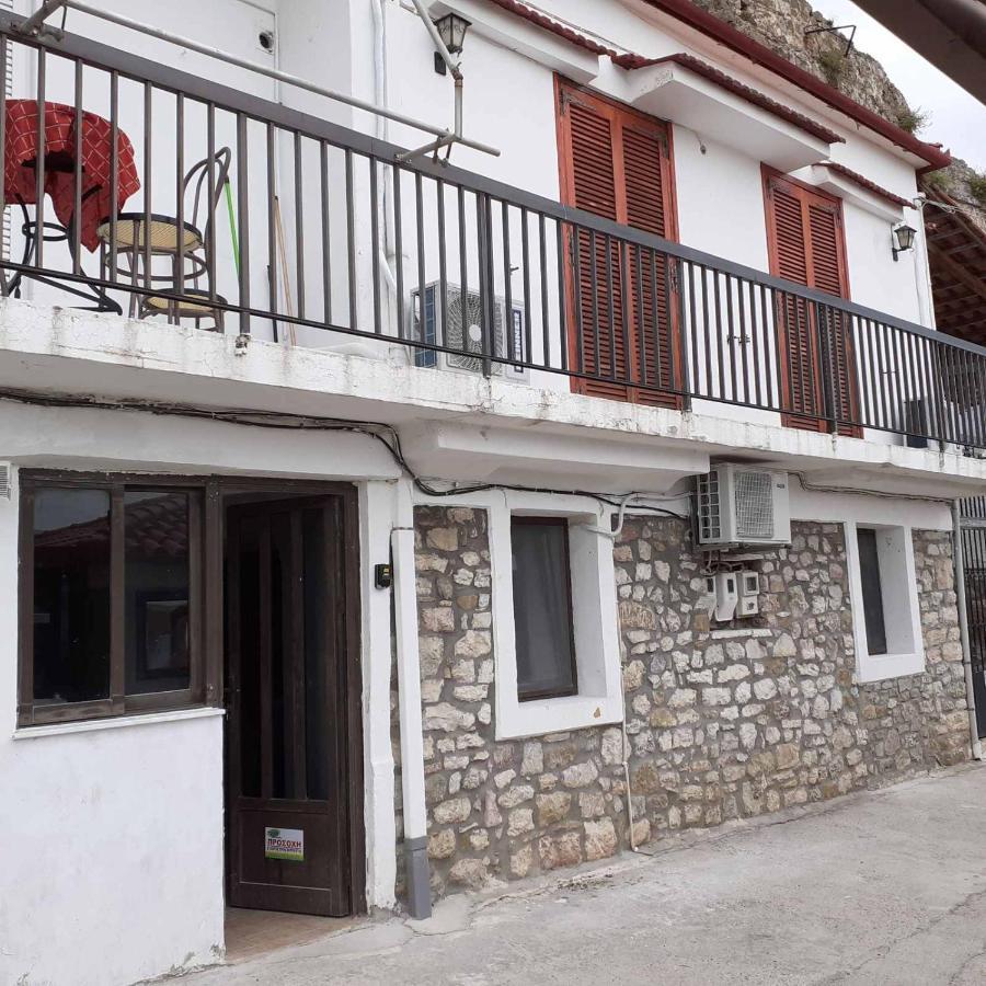 Ferienwohnung Stone Clock'S House Nafpaktos Exterior foto