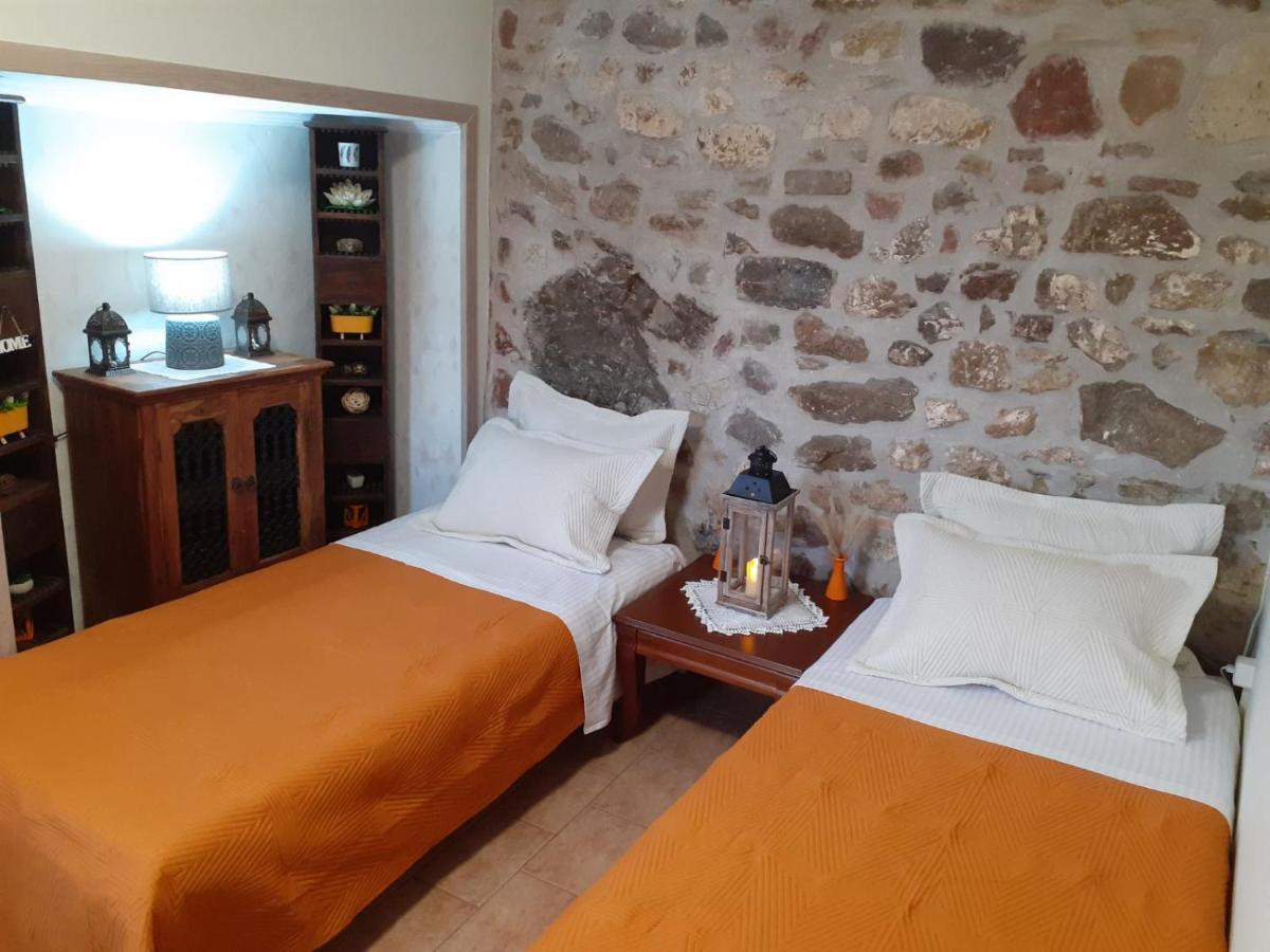 Ferienwohnung Stone Clock'S House Nafpaktos Exterior foto