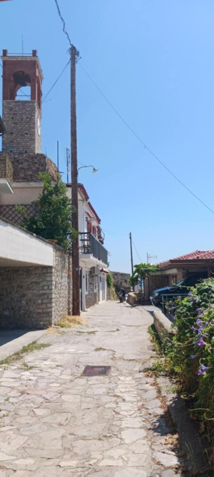 Ferienwohnung Stone Clock'S House Nafpaktos Exterior foto